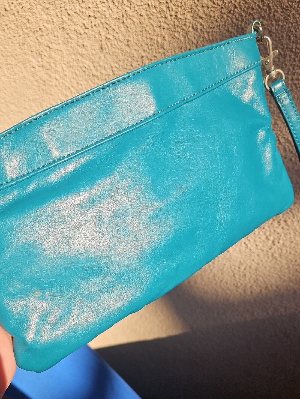 Candie's Hot Pink Interior Zip Pocket Handbag - Picture 2 of 4